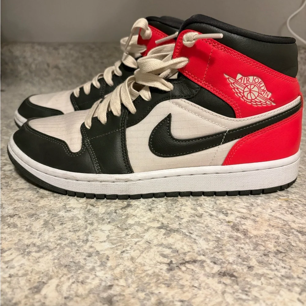 Nike High-Top Sneakers - Black and Cream - Picture 2 of 8